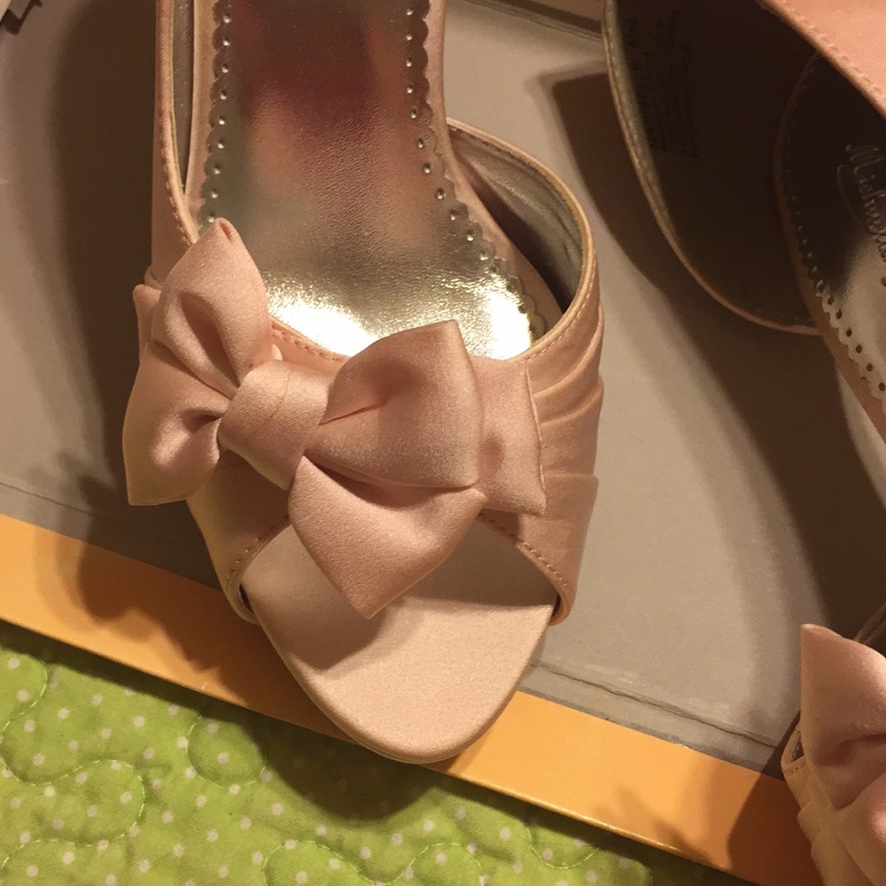 Heels - Picture 3 of 4